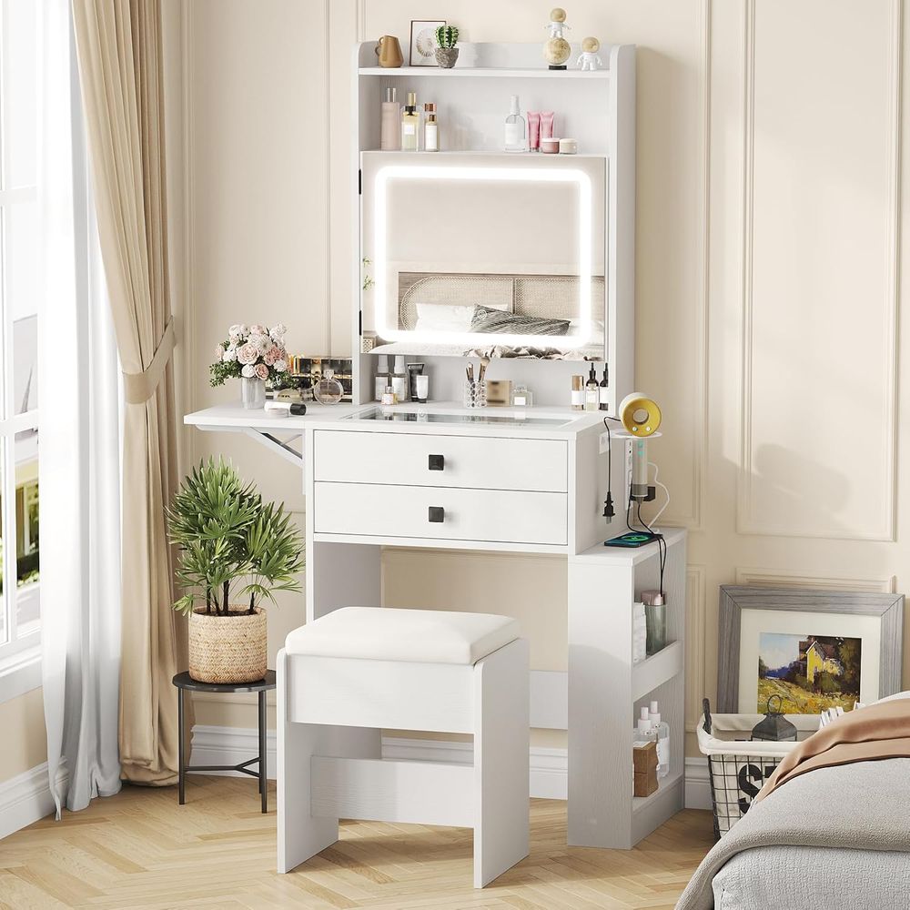 Desk Setup Small - طاولة مكياج صغيرة من فابتشيس بتصميم