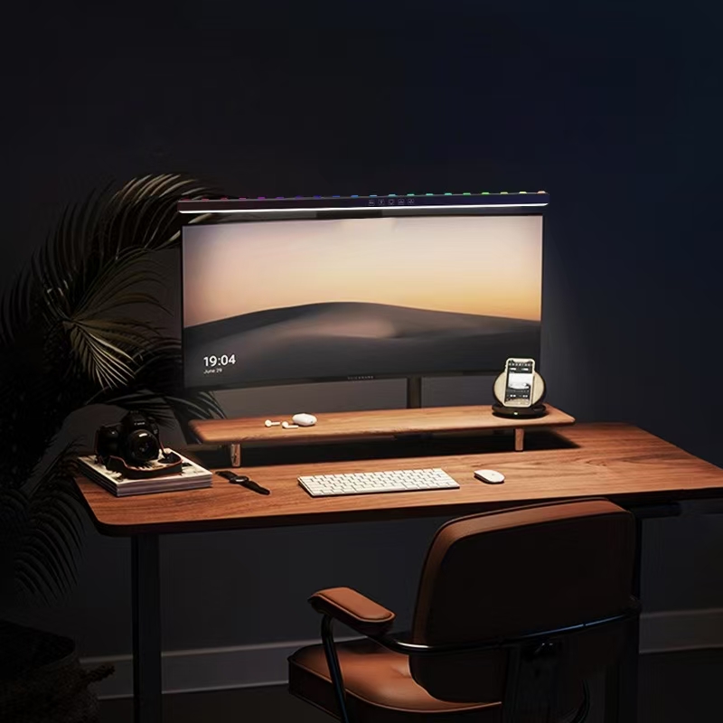 مصباح مكتبي معلق بإضاءة شاشة L - مراجعة Desk Setup Tech وسعره