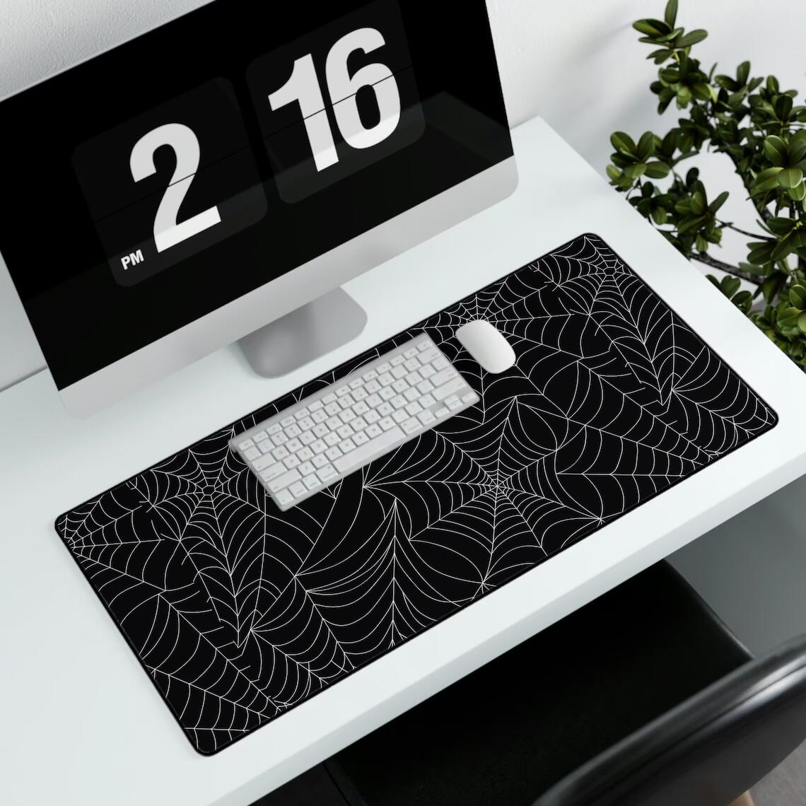 طويلة لطيف حصيرة مكتبية ديكور  - مراجعة Desk Setup Tech وسعره