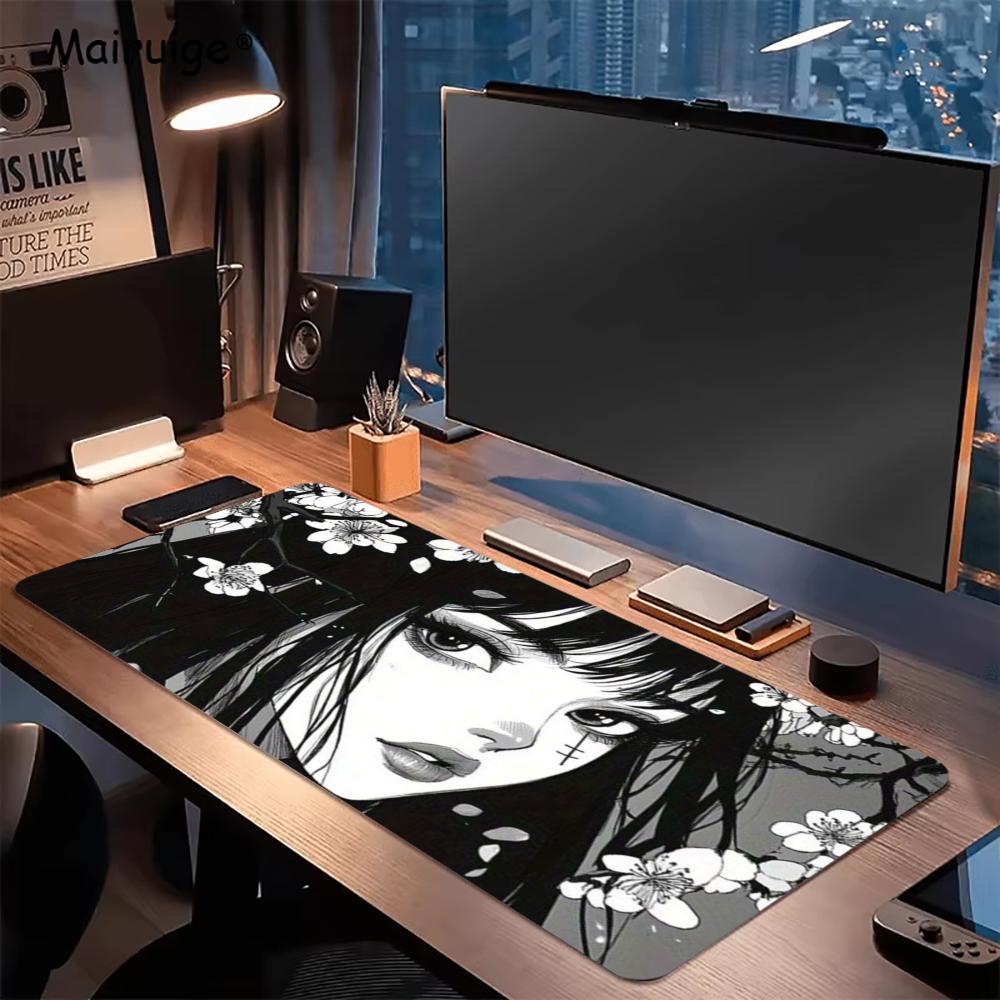 سجادة ماوس كبيرة الحجم من القم - مراجعة Desk Setup Gaming And Work وسعره